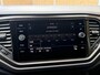 Volkswagen T-Roc 1.0 TSI Style Trekhaak | Climate control | Navigatiesysteem | Cruise control adaptief | DAB ontvangst | Getint glas | Smartphone intergratie | Parkeersensoren voor en achter