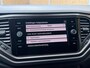 Volkswagen T-Roc 1.0 TSI Style Trekhaak | Climate control | Navigatiesysteem | Cruise control adaptief | DAB ontvangst | Getint glas | Smartphone intergratie | Parkeersensoren voor en achter