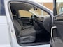 Volkswagen T-Roc 1.0 TSI Style Trekhaak | Climate control | Navigatiesysteem | Cruise control adaptief | DAB ontvangst | Getint glas | Smartphone intergratie | Parkeersensoren voor en achter