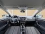 Volkswagen T-Roc 1.0 TSI Style Trekhaak | Climate control | Navigatiesysteem | Cruise control adaptief | DAB ontvangst | Getint glas | Smartphone intergratie | Parkeersensoren voor en achter