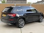 Skoda Kodiaq 1.5 TSI Sportline Business Automaat | Panoramadak | Cruise control adaptief | Dode hoek detectie | Navigatiesysteem grootscherm | LED verlichting | Elektrische achterklep | Achteruitrijcamera | Parkeersensoren voor en achterzijde