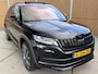 Skoda Kodiaq 1.5 TSI Sportline Business Automaat | Panoramadak | Cruise control adaptief | Dode hoek detectie | Navigatiesysteem grootscherm | LED verlichting | Elektrische achterklep | Achteruitrijcamera | Parkeersensoren voor en achterzijde