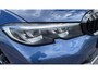 BMW 3-Serie 318i High Executive | 19 Inch | Sfeerverlichting | Sportstoelen | NL-Auto |