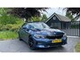 BMW 3-Serie 318i High Executive | 19 Inch | Sfeerverlichting | Sportstoelen | NL-Auto |