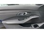 BMW 3-Serie 318i High Executive | 19 Inch | Sfeerverlichting | Sportstoelen | NL-Auto |