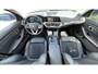 BMW 3-Serie 318i High Executive | 19 Inch | Sfeerverlichting | Sportstoelen | NL-Auto |