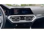 BMW 3-Serie 318i High Executive | 19 Inch | Sfeerverlichting | Sportstoelen | NL-Auto |