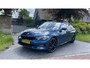BMW 3-Serie 318i High Executive | 19 Inch | Sfeerverlichting | Sportstoelen | NL-Auto |