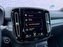 Volvo XC40 1.5 T2 R-Design | Keyless entry/start | Stoel en stuurverwarming | Parkeersensoren V+A | Parkeercamera | Extra getint glas | 19" lm velgen | Apple carplay/android auto |