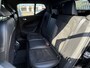 Volvo XC40 1.5 T2 R-Design | Keyless entry/start | Stoel en stuurverwarming | Parkeersensoren V+A | Parkeercamera | Extra getint glas | 19" lm velgen | Apple carplay/android auto |