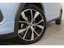 Volkswagen T-Cross 1.0 TSI R-Line | Dealer Onderhouden! | 1e Eigenaar! | Trekhaak | Stoelverwarming | Clima | Navi By App | Cruise Adaptive | LED | Camera | BLIS | Lichtmetalen Velgen | Keyless