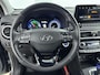 Hyundai Kona 1.6 GDI HEV FASHION | OUTLETDEAL! | TREKHAAK | ALL SEASONS | NAVI | CAMERA | CRUISE | PRIVACY GLASS | DODEHOEK SPIEGELS | 16'' LM VELGEN | AUTOMAAT | HYBRID |