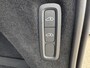 Volvo XC90 T8 Plug-in hybrid AWD Ultra Dark Exec. Ed. | Google | Long Range | Bowers & Wilkins Audio | Memory | Luchtvering | Stoelventilatie | Massage | Panoramadak | Gelamineerde Zijruiten Rondom | Nappa Lederen Bekleding | Zwarte Hemelbekleding | Keyless | Getint Glas | Stoel-/Stuurverwarming | Zitverlenging | Elek. Achterklep | 22" LM