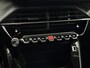 Peugeot 2008 1.2 PureTech Active Pack Apple carplay, Parkeersensoren, Stoelverwarming, Cruise control, Rijstrook correctie, Lichtmetalen velgen