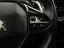 Peugeot 2008 1.2 PureTech Active Pack Apple carplay, Parkeersensoren, Stoelverwarming, Cruise control, Rijstrook correctie, Lichtmetalen velgen