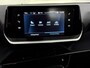 Peugeot 2008 1.2 PureTech Active Pack Apple carplay, Parkeersensoren, Stoelverwarming, Cruise control, Rijstrook correctie, Lichtmetalen velgen
