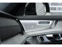 Volvo XC90 T8 Plug-in hybrid AWD Ultra Dark Exec. Ed. | Google | Long Range | Bowers & Wilkins Audio | Memory | Luchtvering | Stoelventilatie | Massage | Panoramadak | Gelamineerde Zijruiten Rondom | Nappa Lederen Bekleding | Zwarte Hemelbekleding | Keyless | Getint Glas | Stoel-/Stuurverwarming | Zitverlenging | Elek. Achterklep | 22" LM
