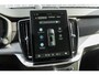 Volvo XC90 T8 Plug-in hybrid AWD Ultra Dark Exec. Ed. | Google | Long Range | Bowers & Wilkins Audio | Memory | Luchtvering | Stoelventilatie | Massage | Panoramadak | Gelamineerde Zijruiten Rondom | Nappa Lederen Bekleding | Zwarte Hemelbekleding | Keyless | Getint Glas | Stoel-/Stuurverwarming | Zitverlenging | Elek. Achterklep | 22" LM