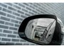 Volvo XC90 T8 Plug-in hybrid AWD Ultra Dark Exec. Ed. | Google | Long Range | Bowers & Wilkins Audio | Memory | Luchtvering | Stoelventilatie | Massage | Panoramadak | Gelamineerde Zijruiten Rondom | Nappa Lederen Bekleding | Zwarte Hemelbekleding | Keyless | Getint Glas | Stoel-/Stuurverwarming | Zitverlenging | Elek. Achterklep | 22" LM