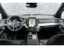 Volvo XC90 T8 Plug-in hybrid AWD Ultra Dark Exec. Ed. | Google | Long Range | Bowers & Wilkins Audio | Memory | Luchtvering | Stoelventilatie | Massage | Panoramadak | Gelamineerde Zijruiten Rondom | Nappa Lederen Bekleding | Zwarte Hemelbekleding | Keyless | Getint Glas | Stoel-/Stuurverwarming | Zitverlenging | Elek. Achterklep | 22" LM