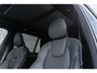 Volvo XC90 T8 Plug-in hybrid AWD Ultra Dark Exec. Ed. | Google | Long Range | Bowers & Wilkins Audio | Memory | Luchtvering | Stoelventilatie | Massage | Panoramadak | Gelamineerde Zijruiten Rondom | Nappa Lederen Bekleding | Zwarte Hemelbekleding | Keyless | Getint Glas | Stoel-/Stuurverwarming | Zitverlenging | Elek. Achterklep | 22" LM