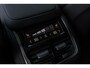 Volvo XC90 T8 Plug-in hybrid AWD Ultra Dark Exec. Ed. | Google | Long Range | Bowers & Wilkins Audio | Memory | Luchtvering | Stoelventilatie | Massage | Panoramadak | Gelamineerde Zijruiten Rondom | Nappa Lederen Bekleding | Zwarte Hemelbekleding | Keyless | Getint Glas | Stoel-/Stuurverwarming | Zitverlenging | Elek. Achterklep | 22" LM