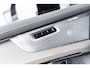 Volvo XC90 T8 Plug-in hybrid AWD Ultra Dark Exec. Ed. | Google | Long Range | Bowers & Wilkins Audio | Memory | Luchtvering | Stoelventilatie | Massage | Panoramadak | Gelamineerde Zijruiten Rondom | Nappa Lederen Bekleding | Zwarte Hemelbekleding | Keyless | Getint Glas | Stoel-/Stuurverwarming | Zitverlenging | Elek. Achterklep | 22" LM
