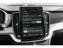 Volvo XC90 T8 Plug-in hybrid AWD Ultra Dark Exec. Ed. | Google | Long Range | Bowers & Wilkins Audio | Memory | Luchtvering | Stoelventilatie | Massage | Panoramadak | Gelamineerde Zijruiten Rondom | Nappa Lederen Bekleding | Zwarte Hemelbekleding | Keyless | Getint Glas | Stoel-/Stuurverwarming | Zitverlenging | Elek. Achterklep | 22" LM