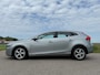Volvo V40 2.0 D2 Momentum Business | EXPORT | Harman & Kardon | H-Leder | Navi | Clima | 16" Velgen | PDC | Cruise | LED | 6 Versn