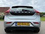 Volvo V40 2.0 D2 Momentum Business | EXPORT | Harman & Kardon | H-Leder | Navi | Clima | 16" Velgen | PDC | Cruise | LED | 6 Versn