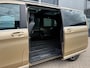 Mercedes-Benz V-klasse 300d Lang Exclusive AMG Pano, ACC, Apple Carplay, Elek Stoelen, Stoelverwarming, Stuurverwarming, 360° Cam