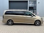 Mercedes-Benz V-klasse 300d Lang Exclusive AMG Pano, ACC, Apple Carplay, Elek Stoelen, Stoelverwarming, Stuurverwarming, 360° Cam