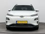 Hyundai Kona Electric EV PREMIUM 64 kWh | 3- FASE | NAVI | CLIMA | ADAPT. CRUISE | CAMERA | HUD | LEDER | STUUR- & STOELVERWARMING | WARMTEPOMP | PRIVACY GLASS | WLTP 481 KM! |