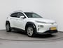 Hyundai Kona Electric EV PREMIUM 64 kWh | 3- FASE | NAVI | CLIMA | ADAPT. CRUISE | CAMERA | HUD | LEDER | STUUR- & STOELVERWARMING | WARMTEPOMP | PRIVACY GLASS | WLTP 481 KM! |