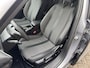 Peugeot e-2008 Allure Pack EV 3-FASEN 50kWh 136pk | CAMERA | 3D i-COCKPIT® | APPLE CARPLAY / ANDROID AUTO | LEDER/STOF | KEYLESS START |