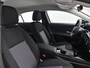 Mercedes-Benz A-klasse 180 Business Solution | Parkeerpakket met Camera | Stoelverwarming | LED | DAB | Cruise Controle | Inclusief 24 maanden Mercedes-Benz Certified garantie voor Europa.