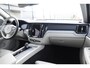 Volvo V60 Cross Country B5 250PK Automaat AWD Pro / Adaptive Cruise Control / Bowers & Wilkins / 360 Graden Camera / Elektrisch glazen schuif-kanteldak / Head-up Display / Nappa leer met stoelventilatie / Massagefunctie voorstoelen / Elektrisch verstelbare stoelen met geheugen / Stoelverw. / Stuurverw. / Trekhaak