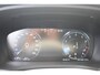 Volvo V60 Cross Country B5 250PK Automaat AWD Pro / Adaptive Cruise Control / Bowers & Wilkins / 360 Graden Camera / Elektrisch glazen schuif-kanteldak / Head-up Display / Nappa leer met stoelventilatie / Massagefunctie voorstoelen / Elektrisch verstelbare stoelen met geheugen / Stoelverw. / Stuurverw. / Trekhaak