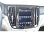 Volvo V60 Cross Country B5 250PK Automaat AWD Pro / Adaptive Cruise Control / Bowers & Wilkins / 360 Graden Camera / Elektrisch glazen schuif-kanteldak / Head-up Display / Nappa leer met stoelventilatie / Massagefunctie voorstoelen / Elektrisch verstelbare stoelen met geheugen / Stoelverw. / Stuurverw. / Trekhaak