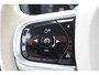 Volvo V60 Cross Country B5 250PK Automaat AWD Pro / Adaptive Cruise Control / Bowers & Wilkins / 360 Graden Camera / Elektrisch glazen schuif-kanteldak / Head-up Display / Nappa leer met stoelventilatie / Massagefunctie voorstoelen / Elektrisch verstelbare stoelen met geheugen / Stoelverw. / Stuurverw. / Trekhaak