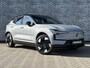 Volvo EX30 Single Motor Extended Range Plus 69 kWh | Warmtepomp | Harman Kardon Audio | Lichtmetalen Velgen 19 inch | Elektrische Achterklep | Achteruitrijcamera | Parkeersensoren | Navigatie | Apple Carplay | Android Auto