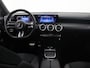Mercedes-Benz A-klasse 180 AMG Line | Widescreen | Keyless | Stoelverwarming | Achteruitrijcamera |