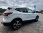 Nissan Qashqai 1.3 DIG-T 140 pk N-Connecta, panodak, trekhaak