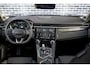 Lynk & Co 01 1.5 PHEV | Luxe SUV met 1.800 kg trekvermogen | Elektrisch schuif/kanteldak | 360 Graden Camera | LM velgen 20 inch | Adaptive Cruise Control | Elektrisch bedienbare achterklep | Premium Audio Systeem | Apple Carplay/Android Auto | Stoelverwarming | Achteruitrijcamera | Keyless Entry | Elektrisch verstelbare bestuurderstoel met geheugenfunctie