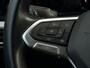 Volkswagen Golf 1.5 TSI 150pk Life | Navigatie | Trekhaak | Stoelverwarming |