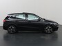 Mercedes-Benz B-klasse 250 e Luxury Line | Beige bekleding | Panoramadak | Trekhaak | Verwarmd stuur | Elektrische achterklep |