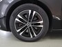 Mercedes-Benz B-klasse 250 e Luxury Line | Beige bekleding | Panoramadak | Trekhaak | Verwarmd stuur | Elektrische achterklep |