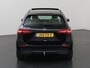 Mercedes-Benz B-klasse 250 e Luxury Line | Beige bekleding | Panoramadak | Trekhaak | Verwarmd stuur | Elektrische achterklep |