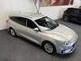 Ford Focus WAGON 1.0 ECOBOOST TITANIUM BUSINESS NAVIGATIE ADAPTIVE CRUISE CONTROL CLIMATE CONTROL RIJSTROOKSENSOREN DODEHOEKSENSOREN TREKHAAK ZEER MOOI !!
