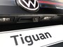 Volkswagen Tiguan R-Line Edition 1.5 eHybrid 204 PK | Navigatie | Trekhaak | Panoramadak | IQ LED matrix |